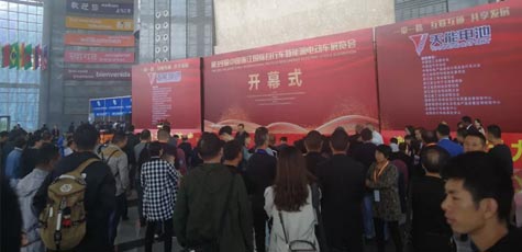【直击义乌展】菠菜担保网电池成全场闪亮焦点！